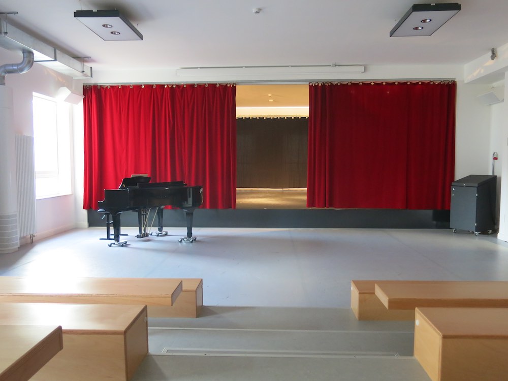 Probebühne der Stage School Hamburg