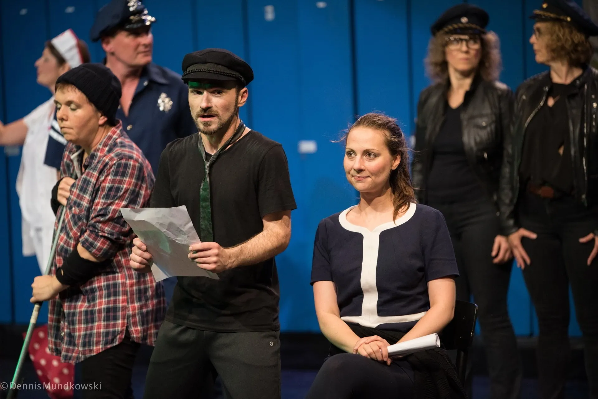 Zwei Protagonisten des einstudierten Musicals haben einen Dialog